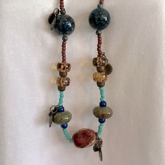Long Multicolor Chunky Beaded Necklace - Picture 2 of 4